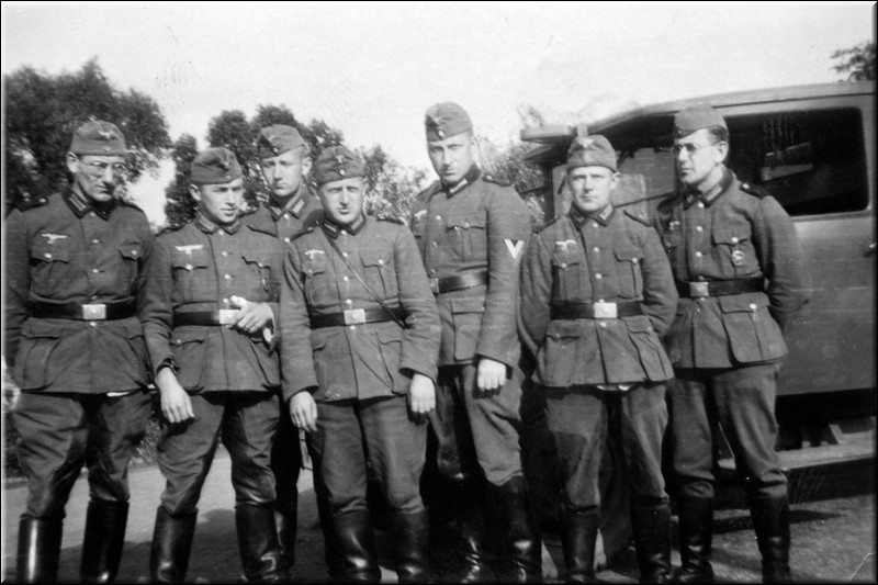 1940 - 1400.jpg