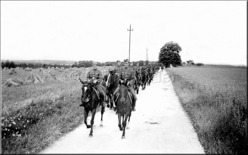 1940 - 0701.jpg