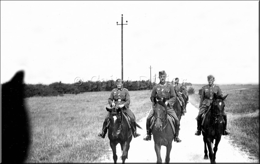 1940 - 0702.jpg