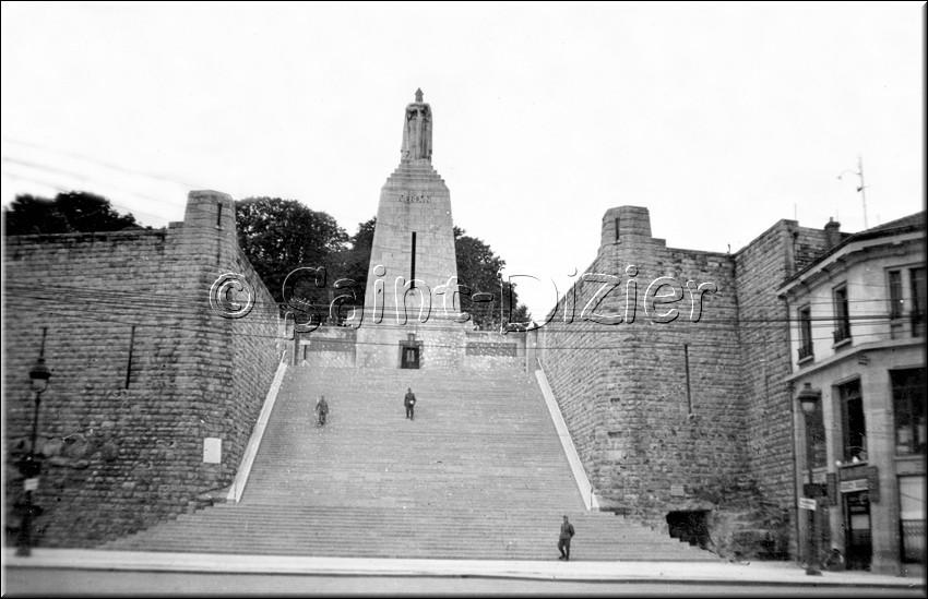 1940 - 0650.jpg