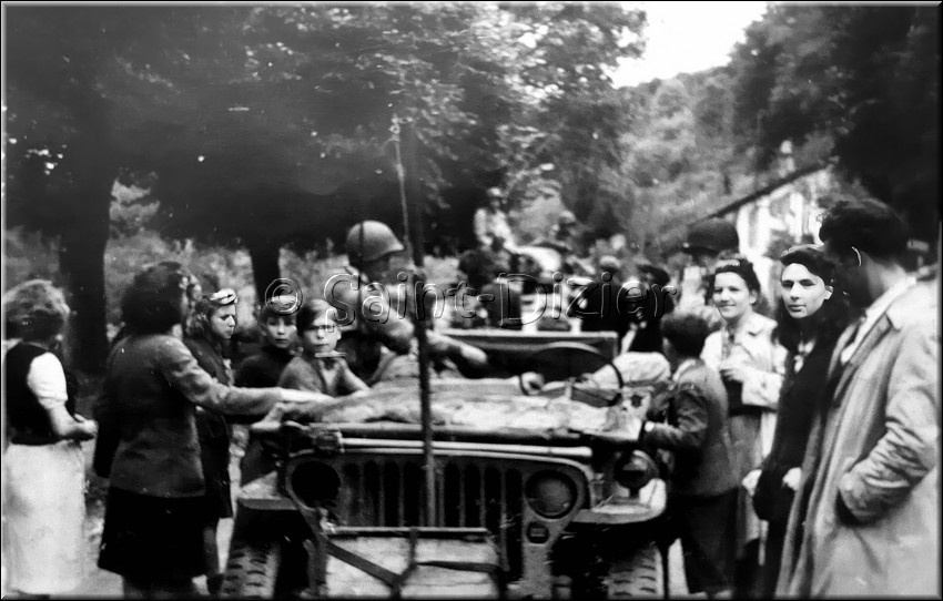 1944 - 0907.jpg