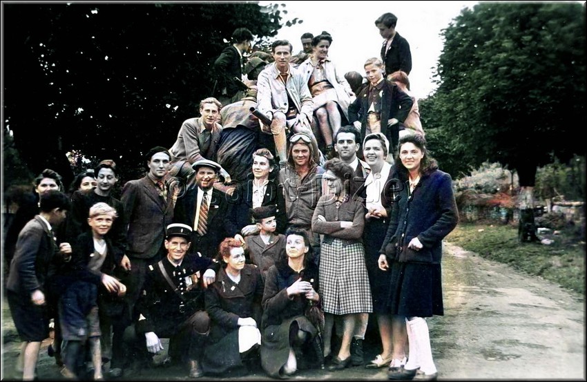 1944 - 0910-1.jpg