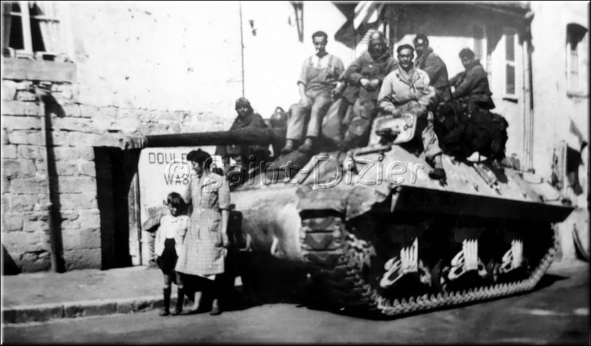 1944 - 0922.jpg