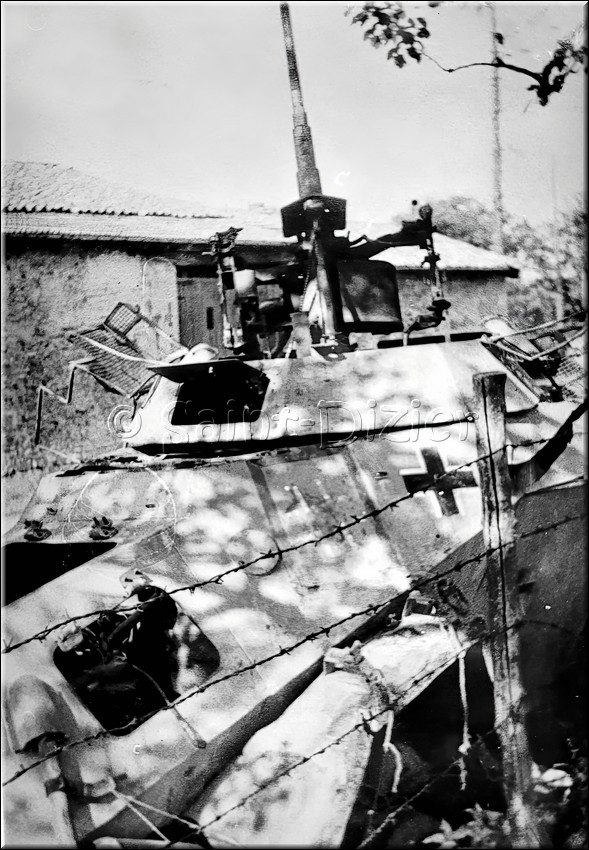 1944 - 3210.jpg