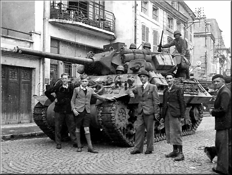 1944 - 0824.jpg