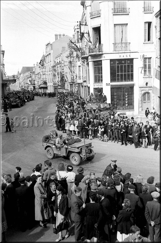 1944 - 0828.jpg