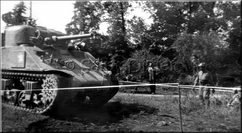 1944 - 0933.jpg