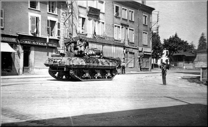 1944 - 0920.jpg