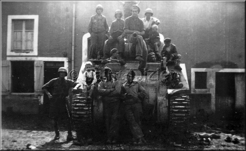 1944 - 0904.jpg