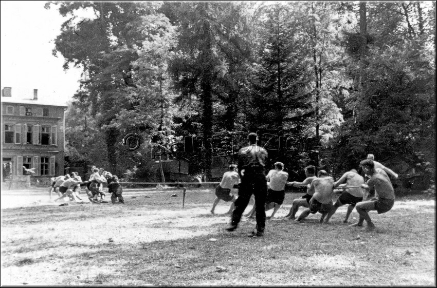 1940 - 0750.jpg