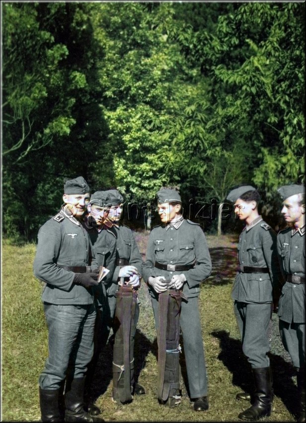1941 - 0900-1.jpg