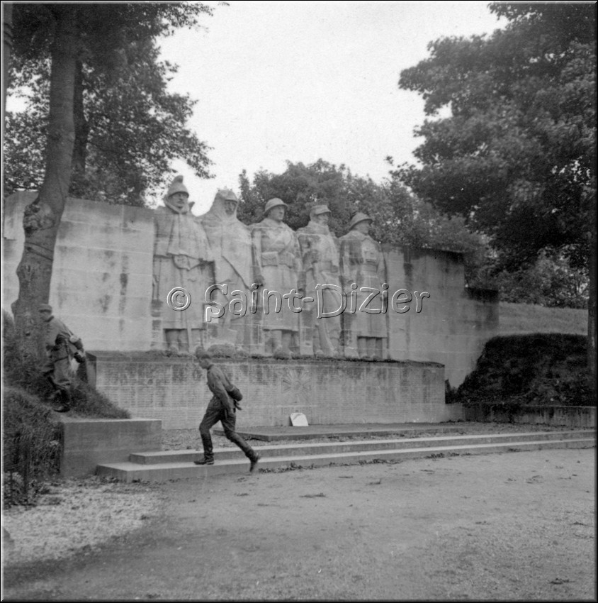 1940 - 0300.jpg