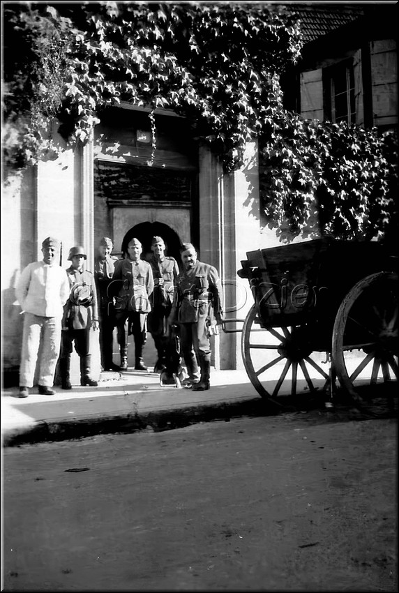 1940 - 0825.jpg